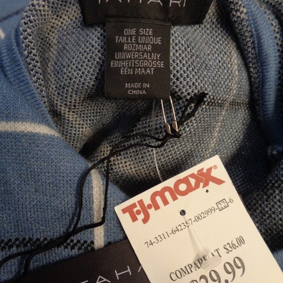 Tahari Poncho Blue Plaid Hooded NWT One Size - Picture 6 of 10